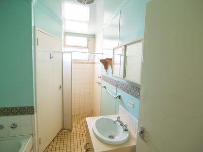 11 Boorthanna Crescent, Newman