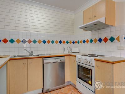 222B / 132 Marine Parade, Southport