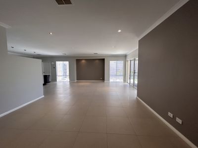 40 Seaspray Crescent, Jindalee