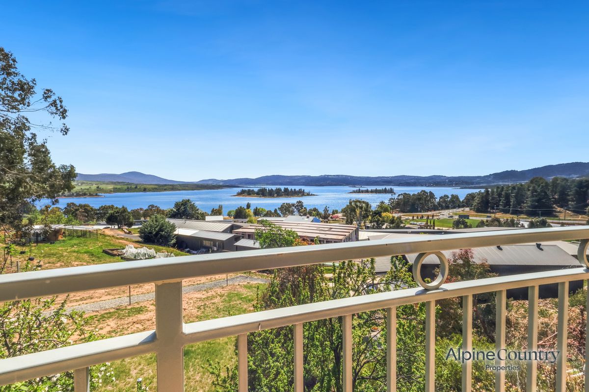 2 / 18 Nettin Circuit, Jindabyne
