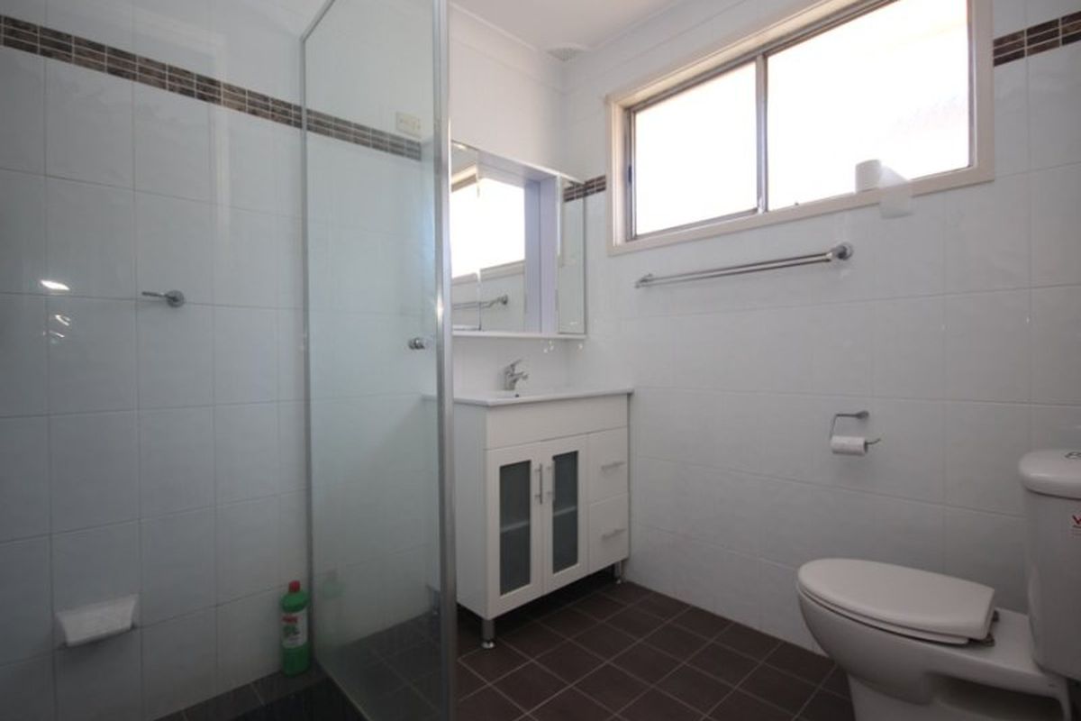 45 Park Avenue, Kingswood