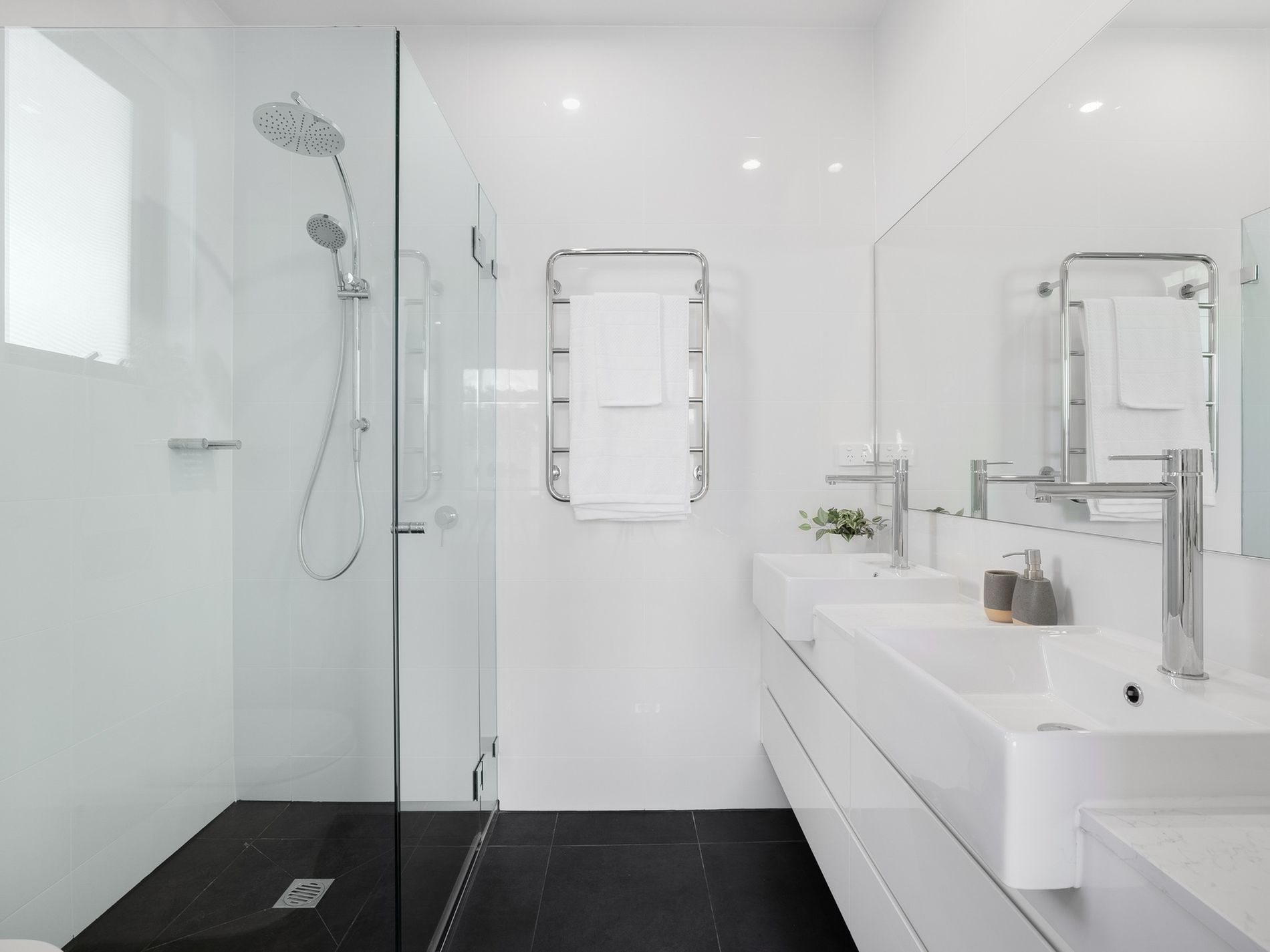 3 / 8 Aurora Close, Mawson