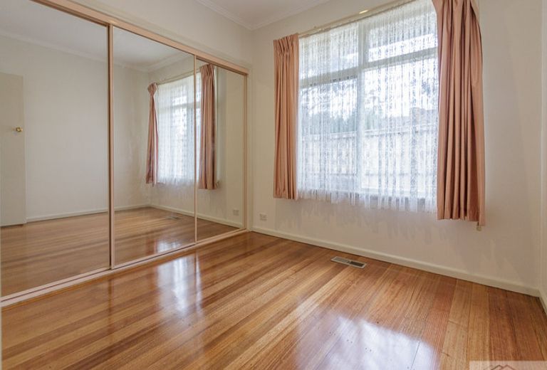 92 Hilton Street, Mount Waverley