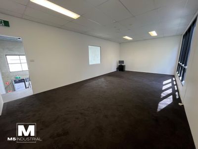 12 / 3 Kelso Crescent, Moorebank