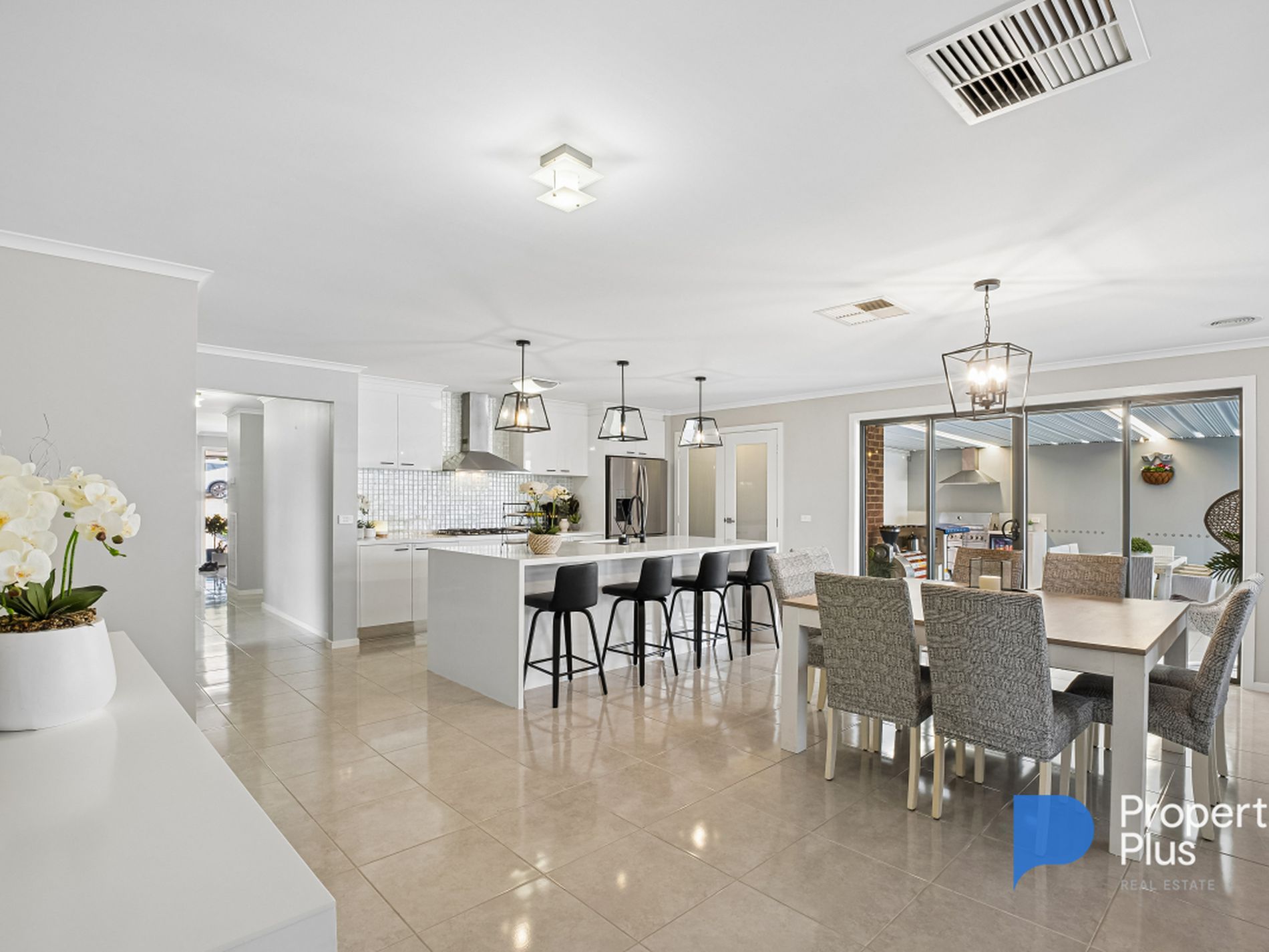 8 GIUDICE STREET, Kangaroo Flat