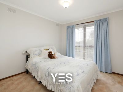 8 Carrara Road, Rowville