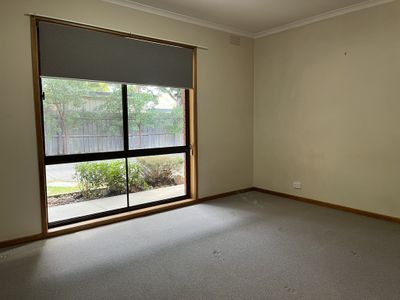 2 / 13 Matilda Court, Belmont