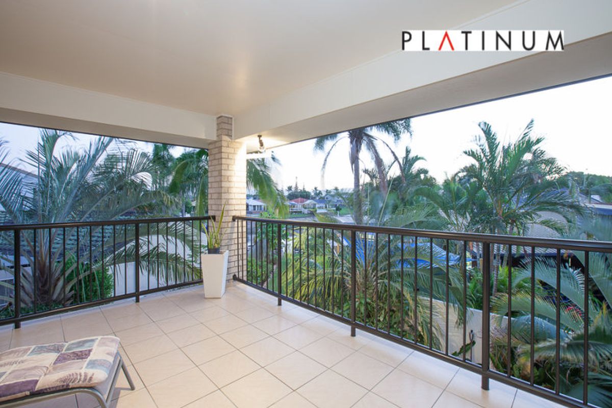 34 Bermuda Street, Broadbeach Waters