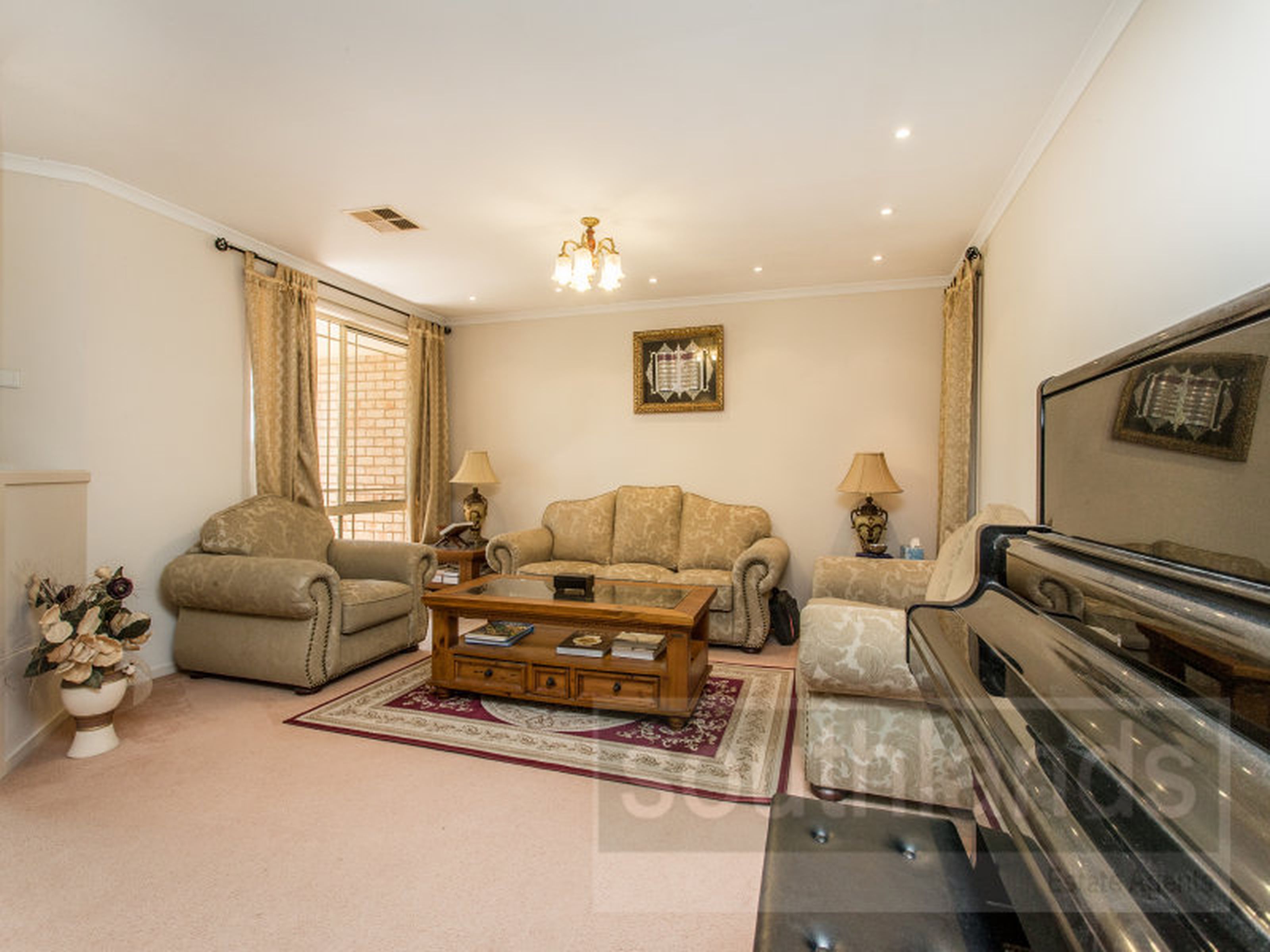 4 Brigadoon Ave, GLENMORE PARK