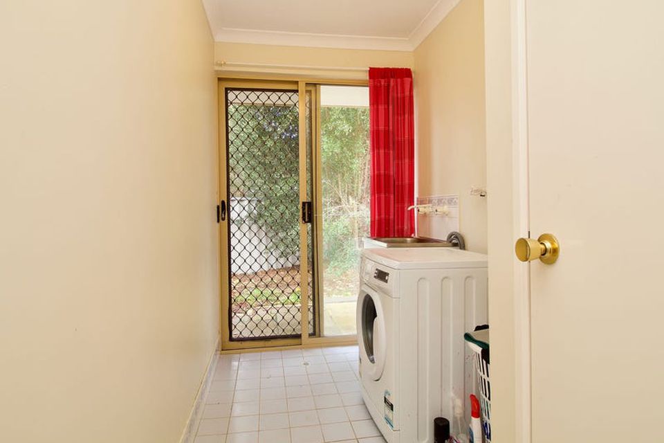 16 Salter Place , Parmelia