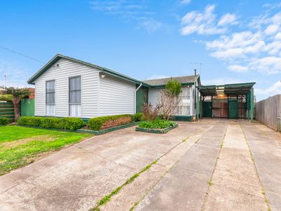 13 Glomar Grove, Sale