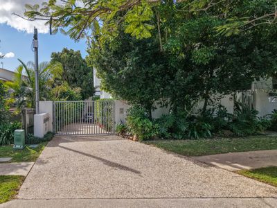 2 / 12 Blakesley Street, Tewantin