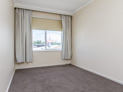 8 / 75 Edgar Street North, Glen Iris