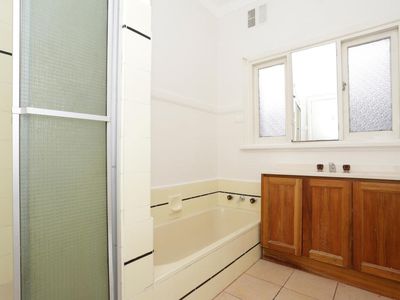 99 Clayton Road, Oakleigh East
