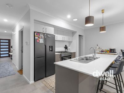 8 ASPROMONTE DRIVE, South Nowra