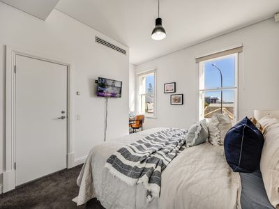 10 / 209 The Esplanade, Henley Beach