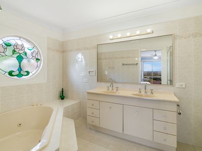 24 Cominan Avenue, Banora Point