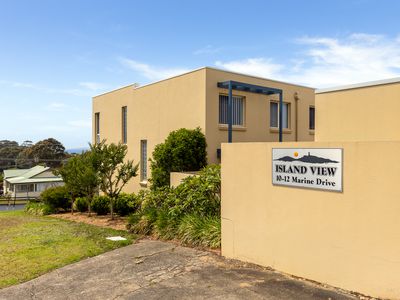 5 / 10 Marine Drive, Narooma