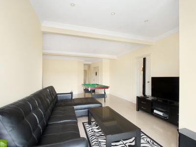 8 / 235 Windang Road, Windang