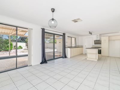 31 Chipperton Road, Bertram