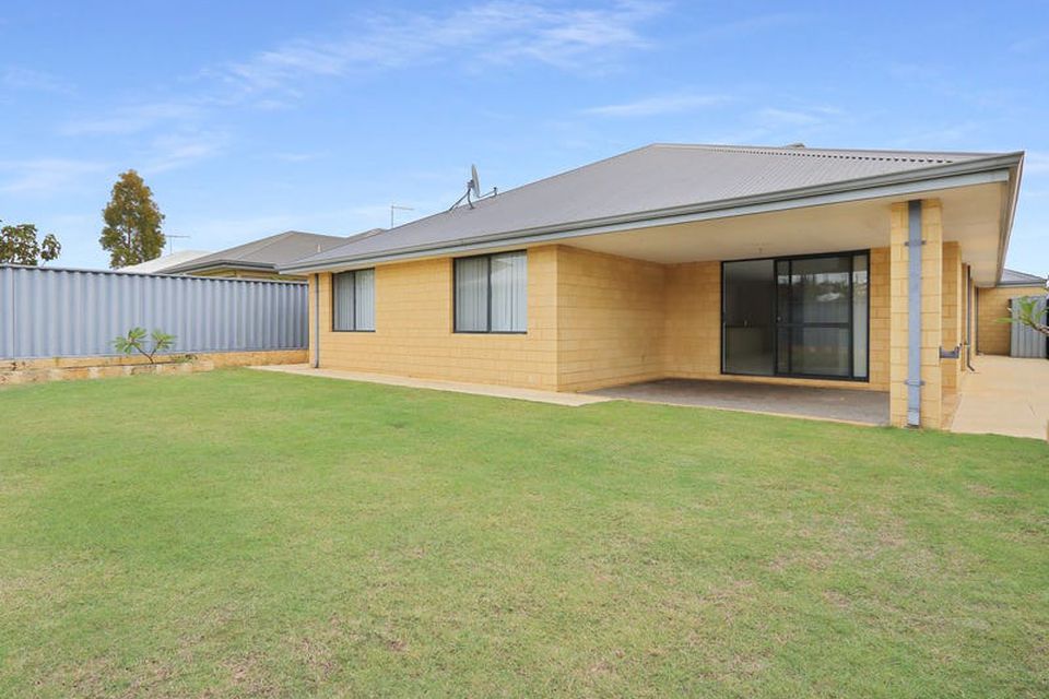 54 Claret Ash Boulevard , Baldivis