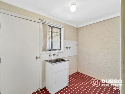 105 Websdale Drive, Dubbo