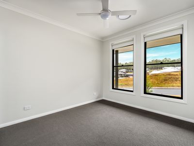 2 Pondview Way, Bellbird