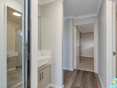 5 / 6 Merion Court, Yanchep