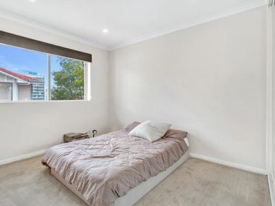 4 / 18 Augustus Street, Toowong