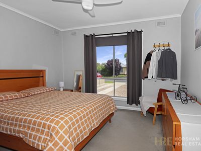 9 Elizabeth Street, Horsham