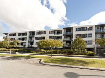 22 / 39 Bow River Cresc, Burswood