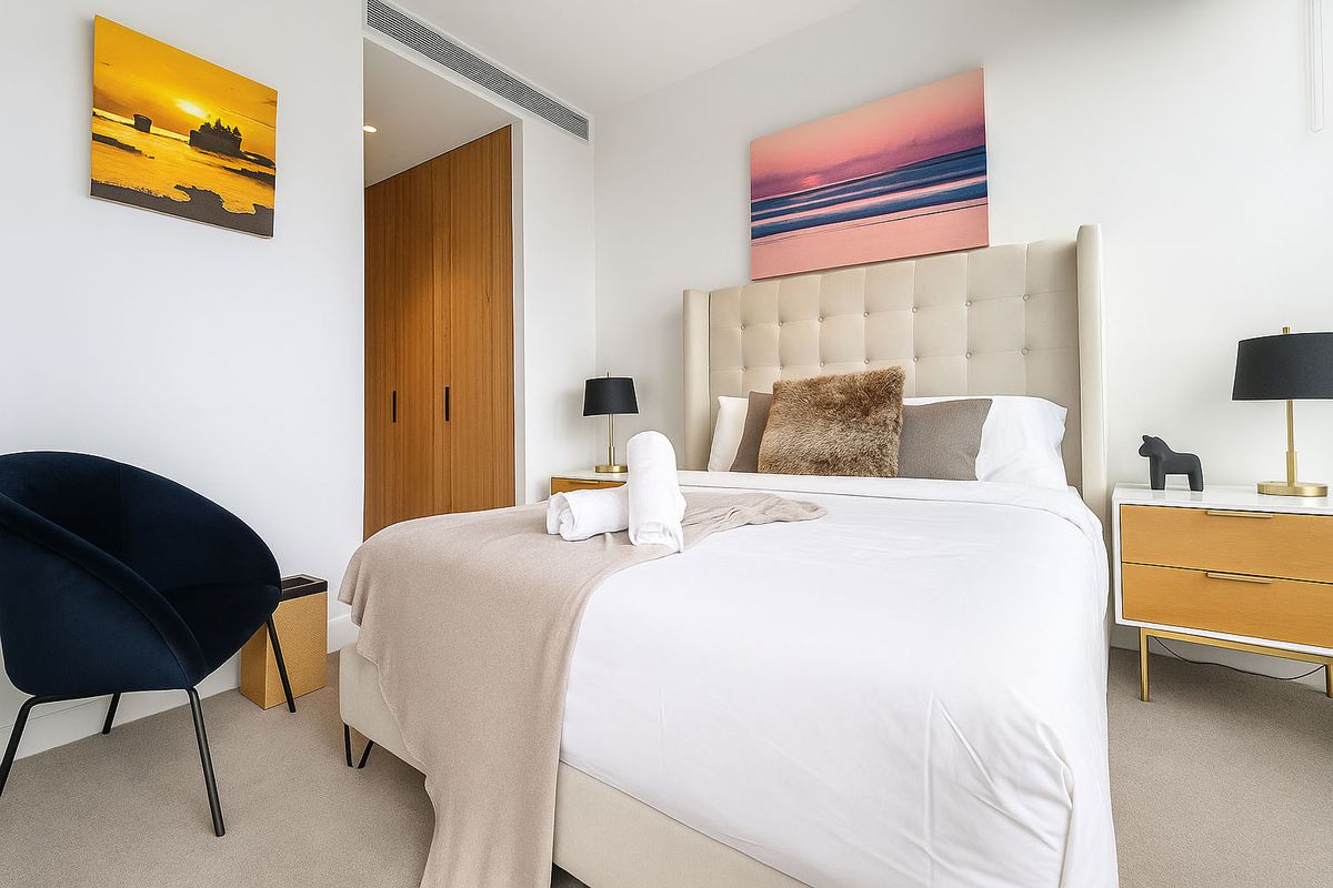 1613 / 18 Claremont St, South Yarra