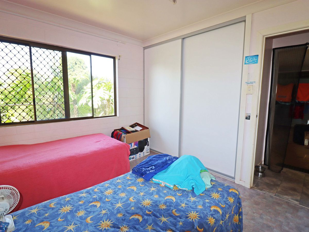 10 PUTT STREET, Atherton