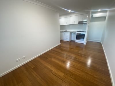 11 Signals Lane, Bardia