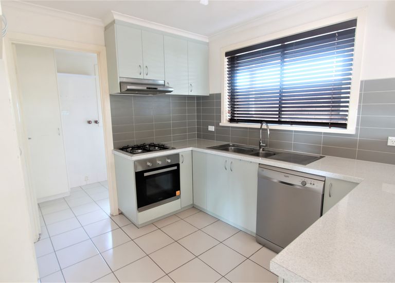 1 / 10 Willow Glen Court, Dingley Village