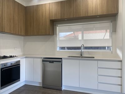 7 Singleton Avenue, Seaton
