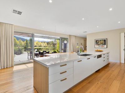 44 Manorina Way, Macedon