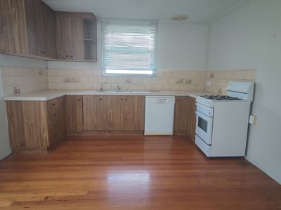 4 Richmond Crescent, Werribee