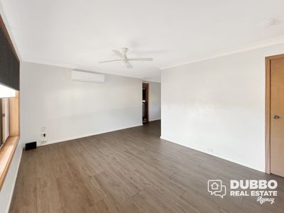 5A Rainbow Place, Dubbo