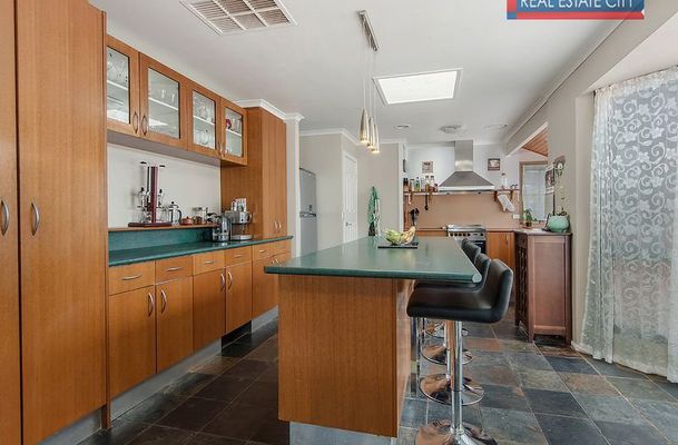43 Farnborough Avenue, Craigieburn
