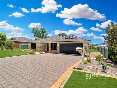 7 Cypress Point Drive, Dubbo