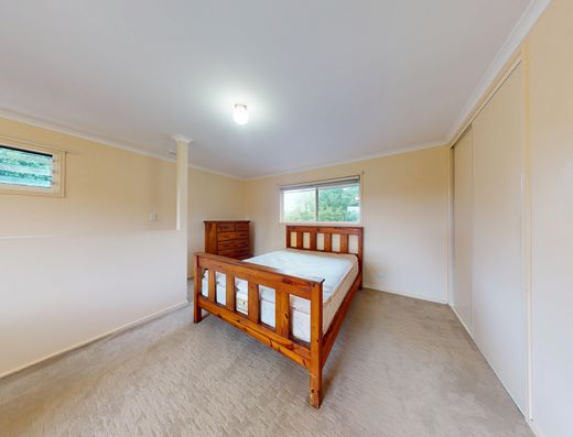 Large granny flat in tranquil rural setting image 6