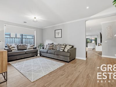 30 Lemon Grove, Cranbourne West