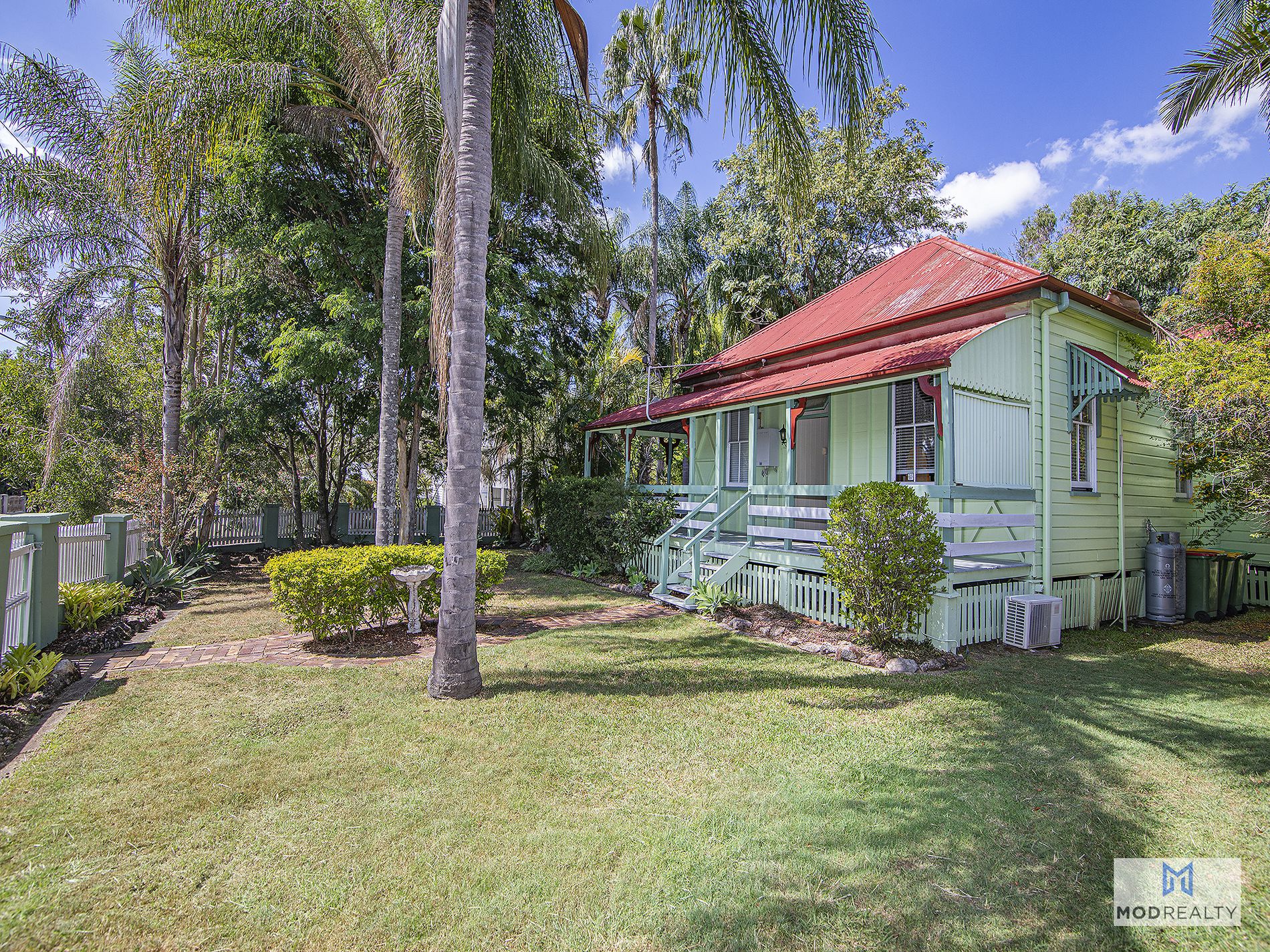 92 William Street West, Coalfalls