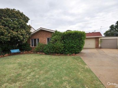 22 Sturt Circle, Dubbo