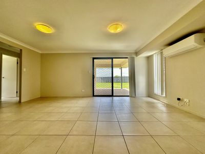 25 Blaxland Court, Laidley North