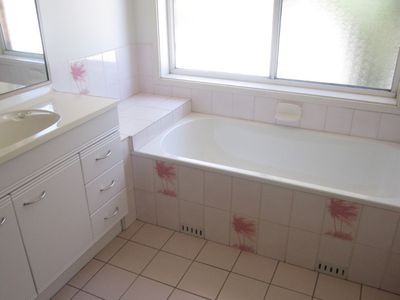 4 / 2 Windang Street, Albion Park Rail