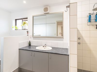 10 Salacca Loop, Kununurra