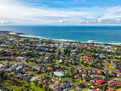 2 / 2 Wills Court, Forster