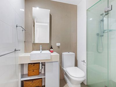 2 / 1295 Toorak Road, Camberwell